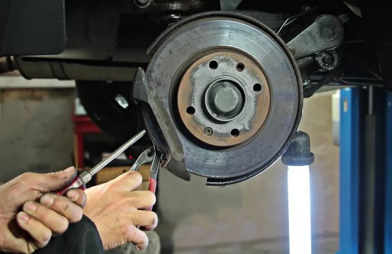 Are Lincoln Navigators Expensive to Fix?